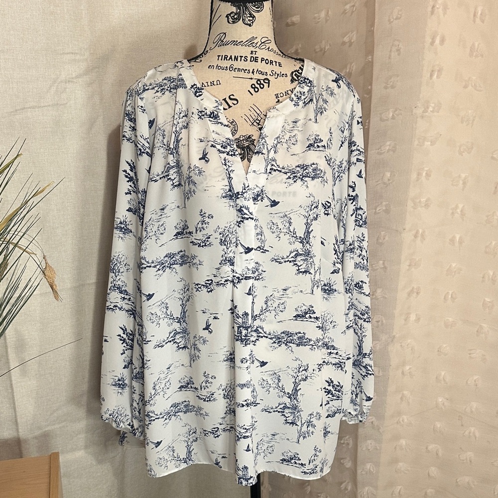 Chelsea & Theodore White Blouse with Navy Toile Print